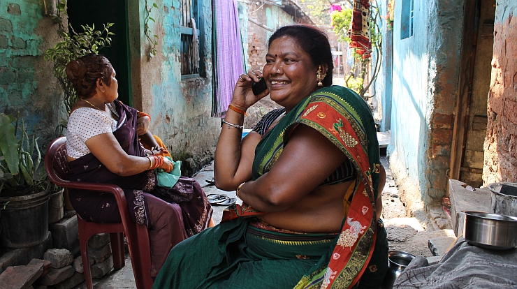 Kannada Saree Sex Only - Hooked on: Sex work and mobile phones | GenderIT.org