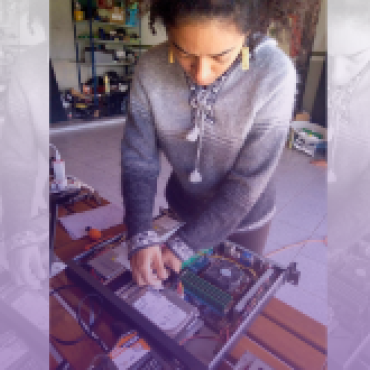 Profile picture for user Nikole Yanez